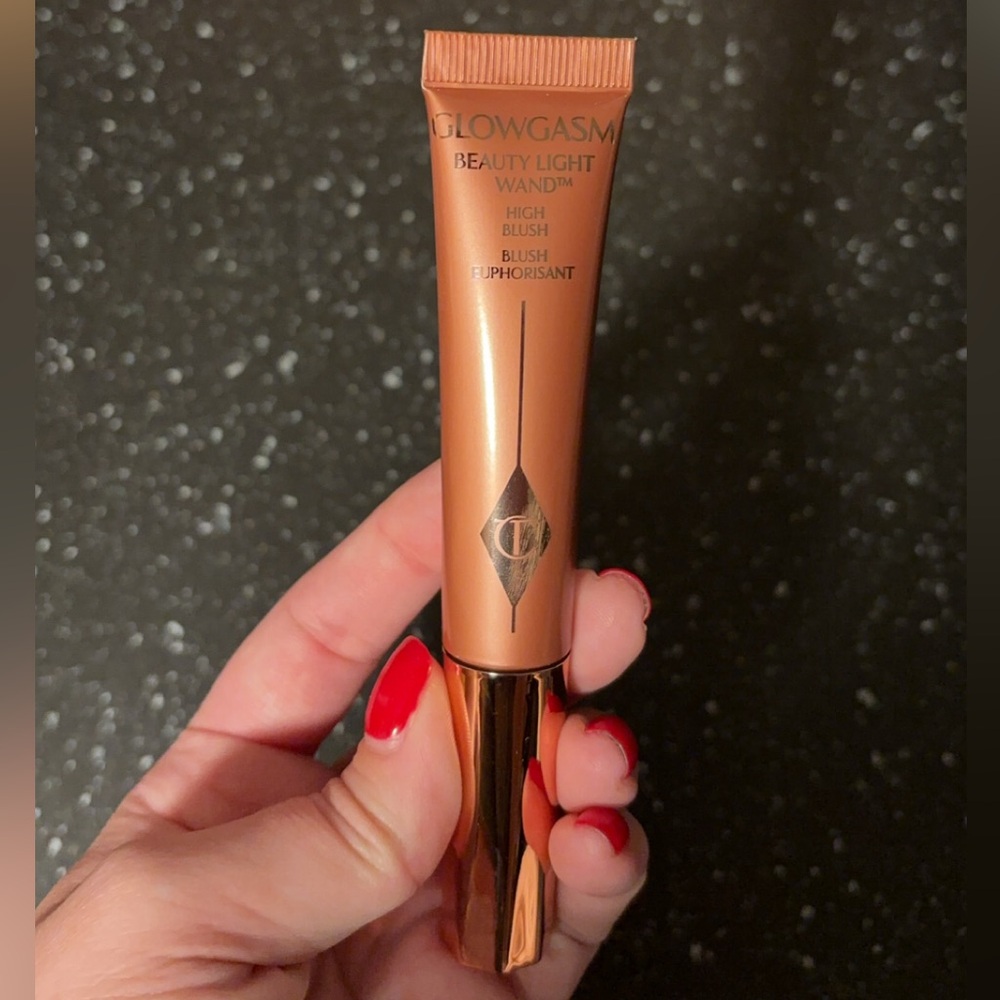 New Charlotte Tilbury Glowgasm Beauty Light Wand - Picture 8 of 13
